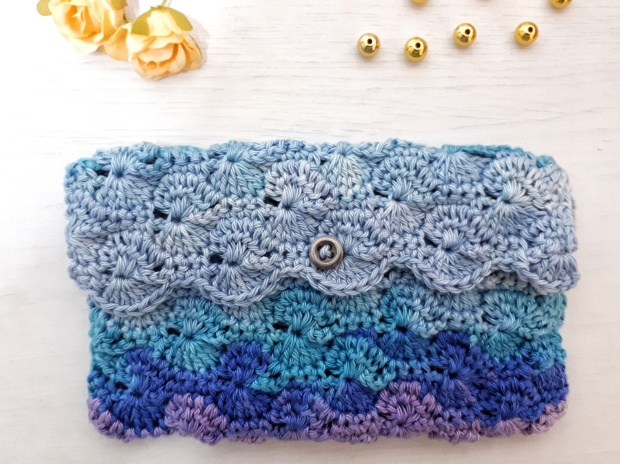 Catherine's wheel Crochet Envelope Purse Free Pattern - Made by Gootie