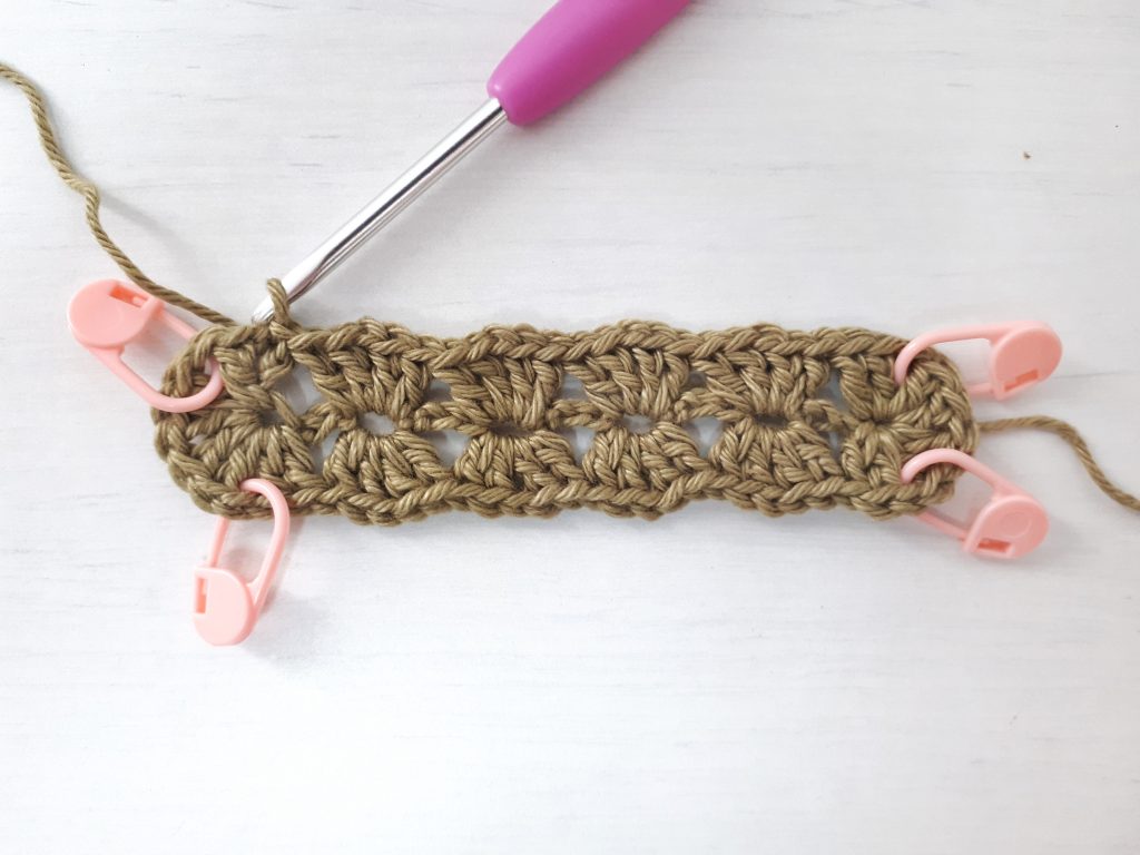 iris in a rectangle crochet pattern