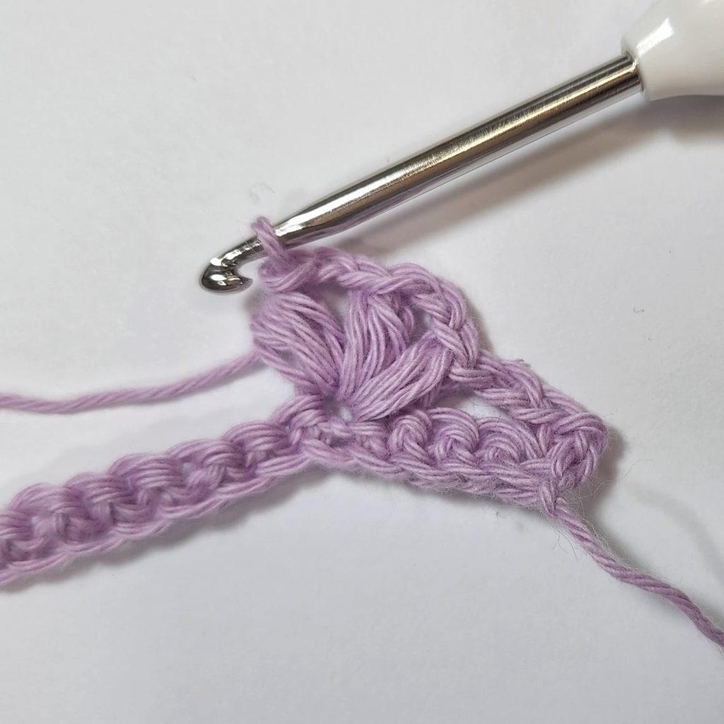 How to Crochet the Lace Flower Stitch - Free Video & Photo Tutorial ...