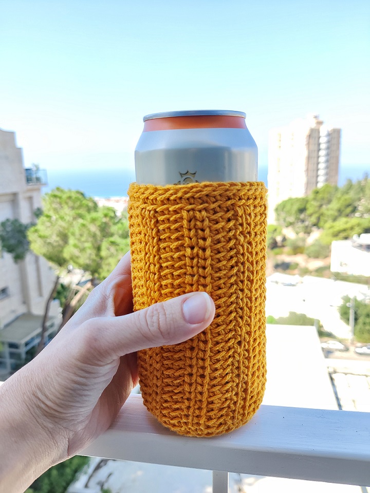 Soda/Beer Can Cozy pattern by EmmasAnimalCreations  Crochet beer cozy, Cozy  crochet patterns, Crochet beer