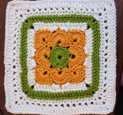 18 Free Crochet Flower Granny Square Patterns - Made by Gootie