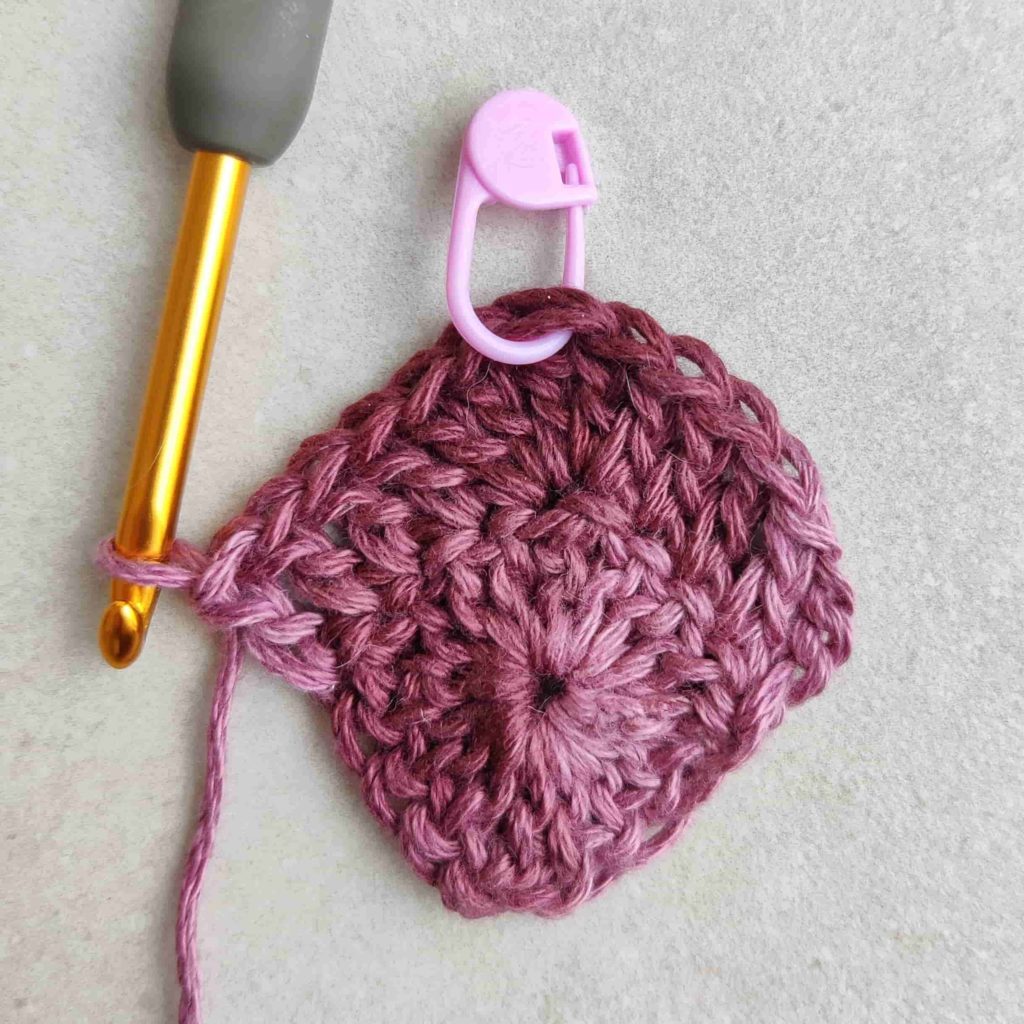 crochet mitered row 2