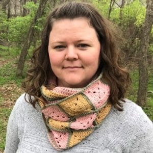 20 Beautiful and Free Crochet Infinity Scarf Patterns - Made by Gootie