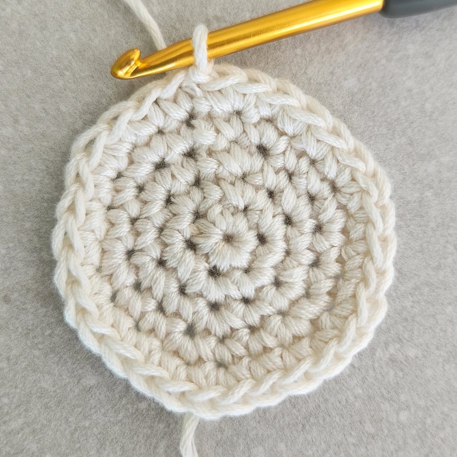 how to crochet a free circle for beginners