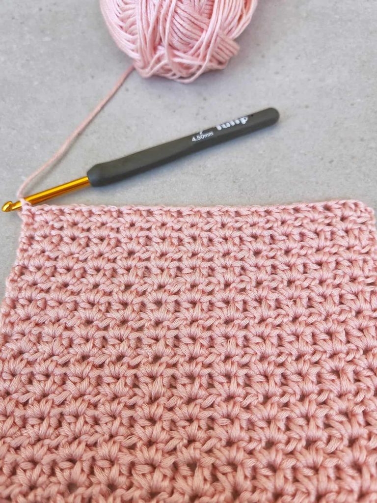 half double crochet v stitch free tutorial made by gootie