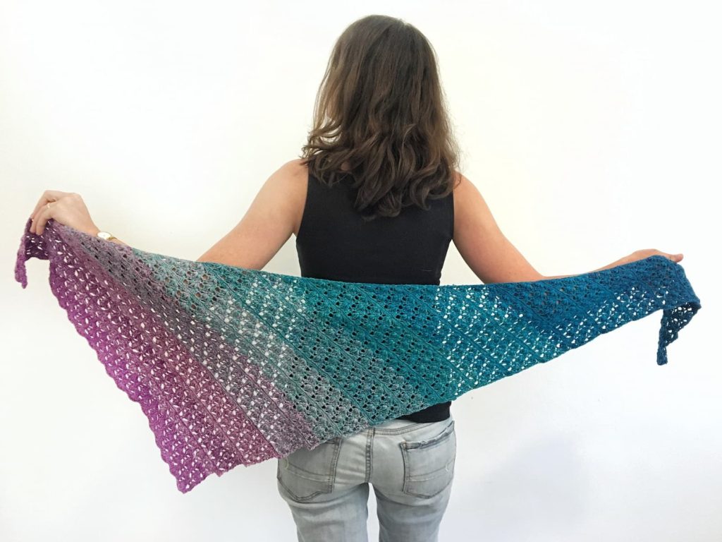 free crochet lace shawl pattern made by gootie