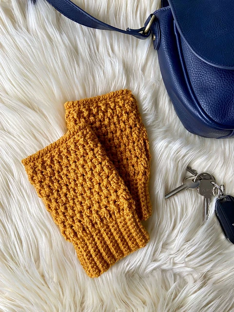 Textured Crochet Fingerless Gloves – Free Pattern blue star crochet