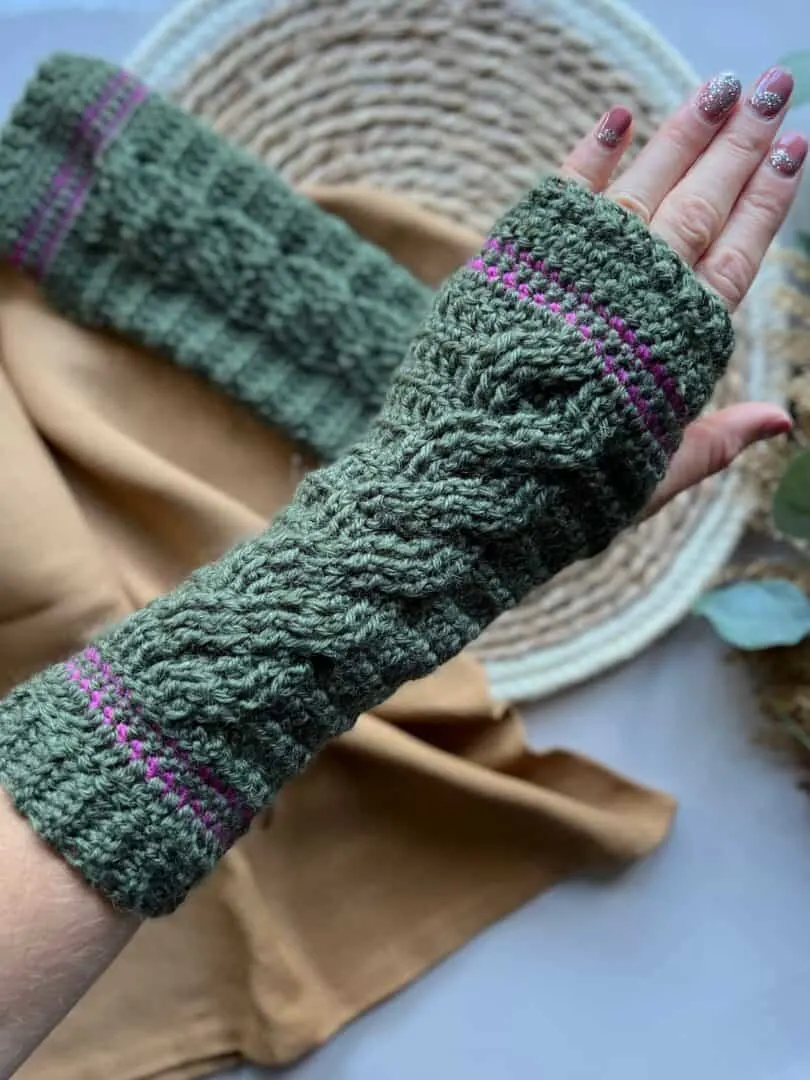 crochet cable stitch fingerless gloves free pattern hanjan crochet