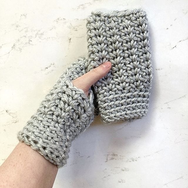 simple crochet fingerless gloves pattern