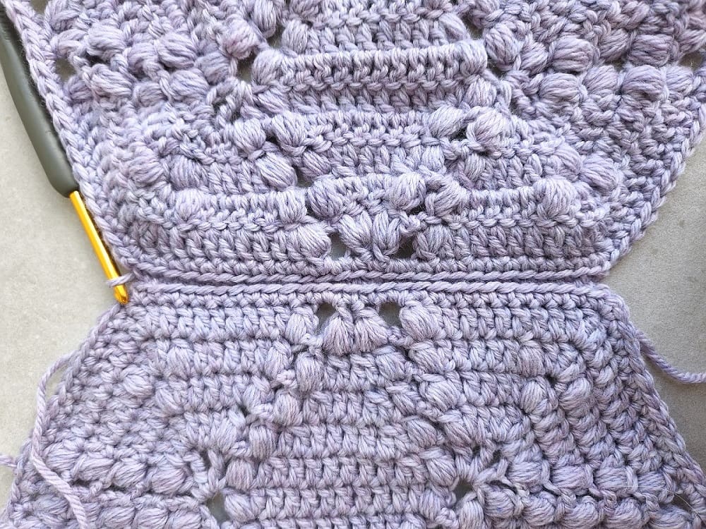 this is a photo of how to join crochet hexagons made by gootie
