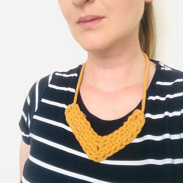 This is a photo of chunky_crochet_necklace_free_pattern