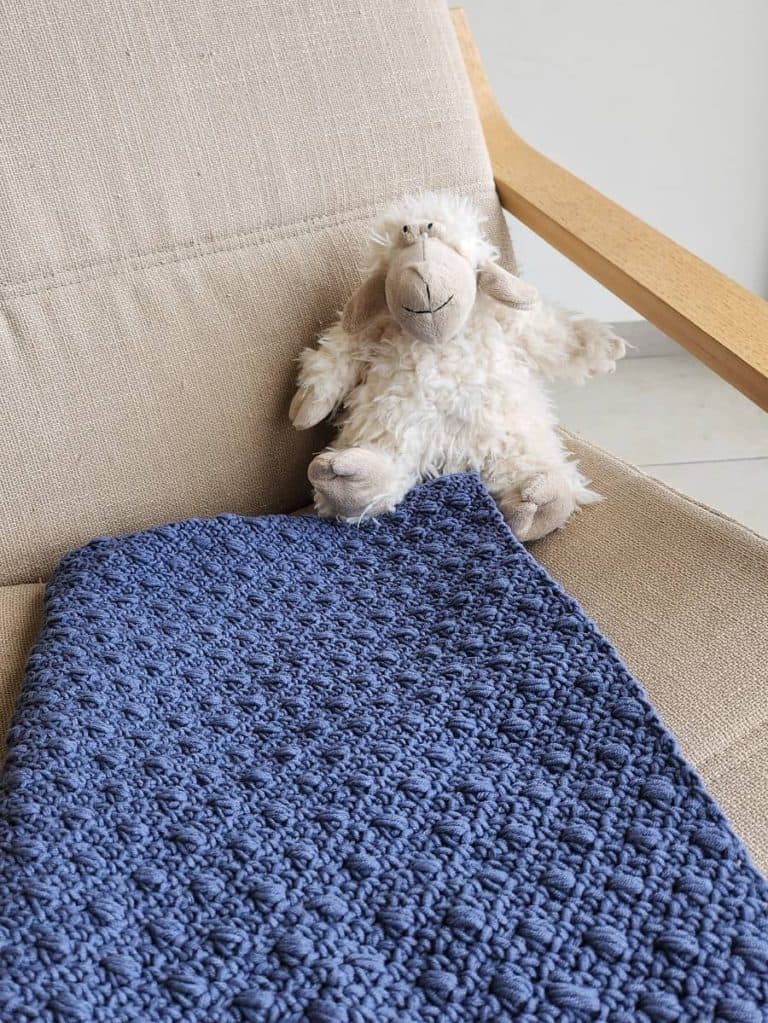 Unique C2C Moss Stitch Crochet Blanket - With Video Tutorial