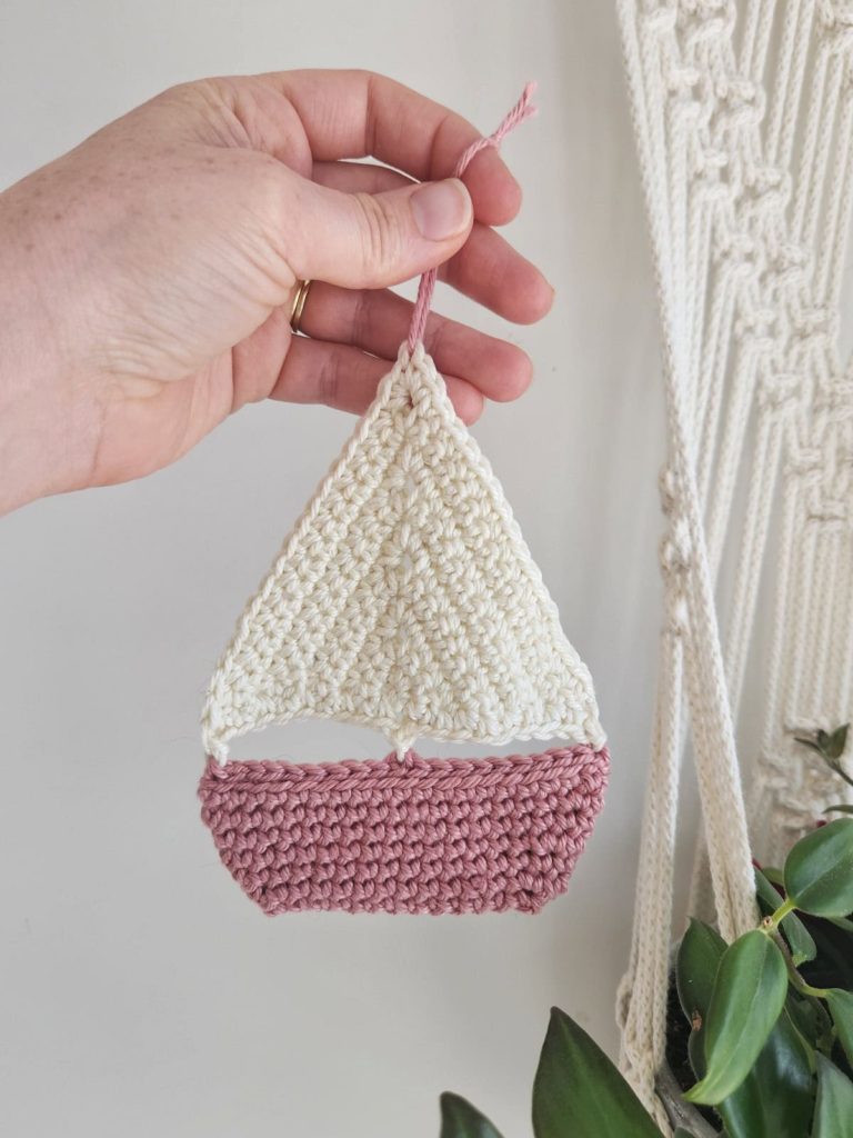 crochet sailboat applique made by gootie