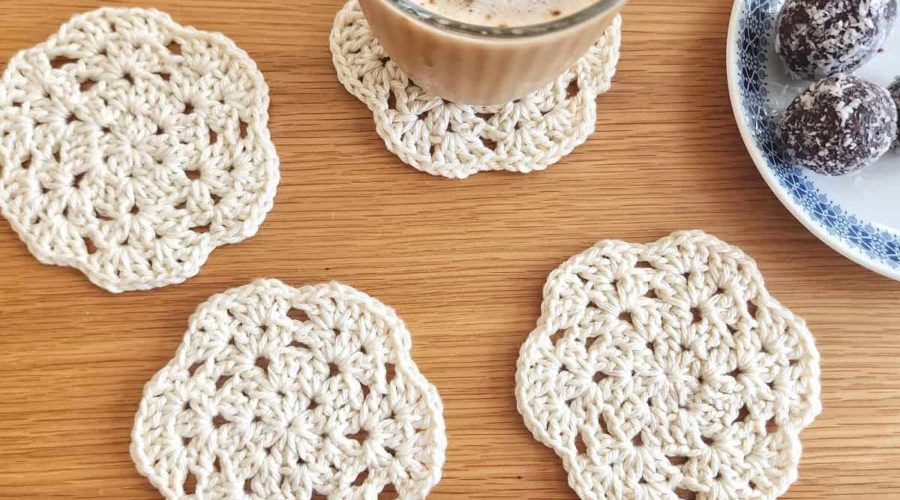 free crochet coasters pattern made by gootie