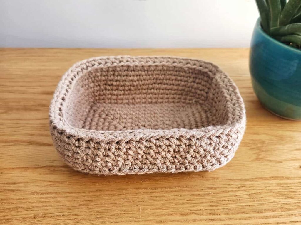 easy crochet basket pattern free gootie